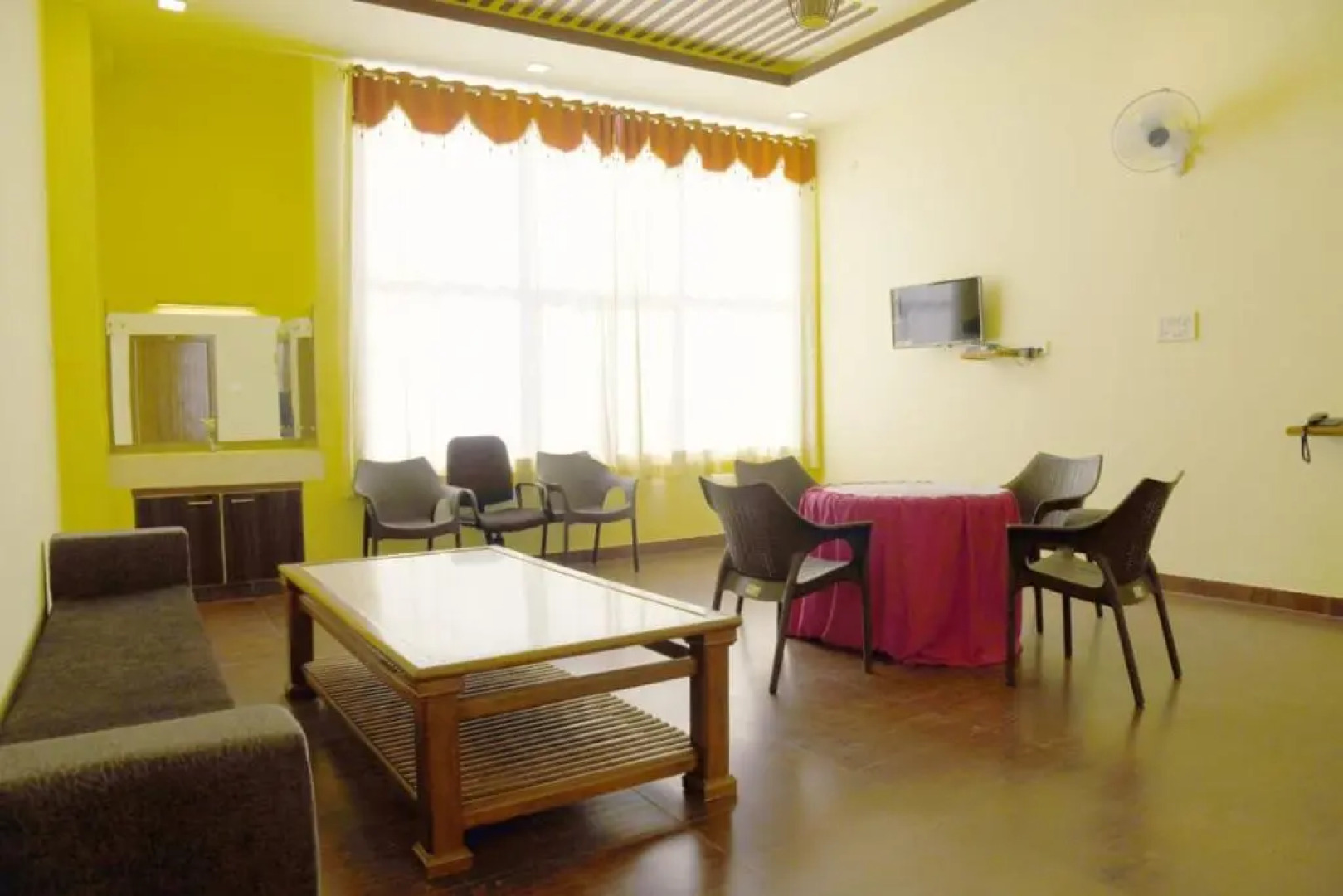 Hotel Rani Bagh Resort