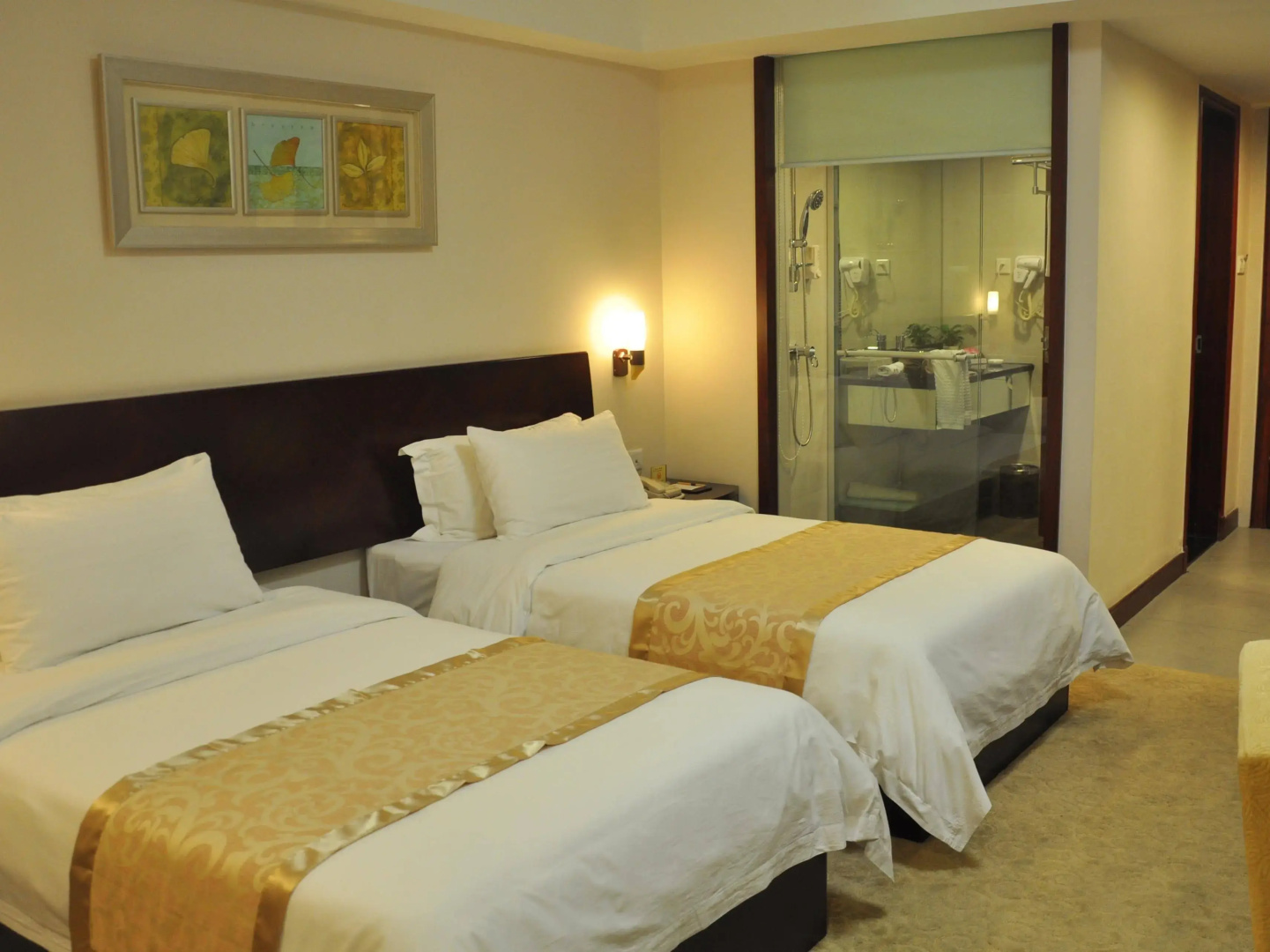 Juntao International Hotel and Apartments