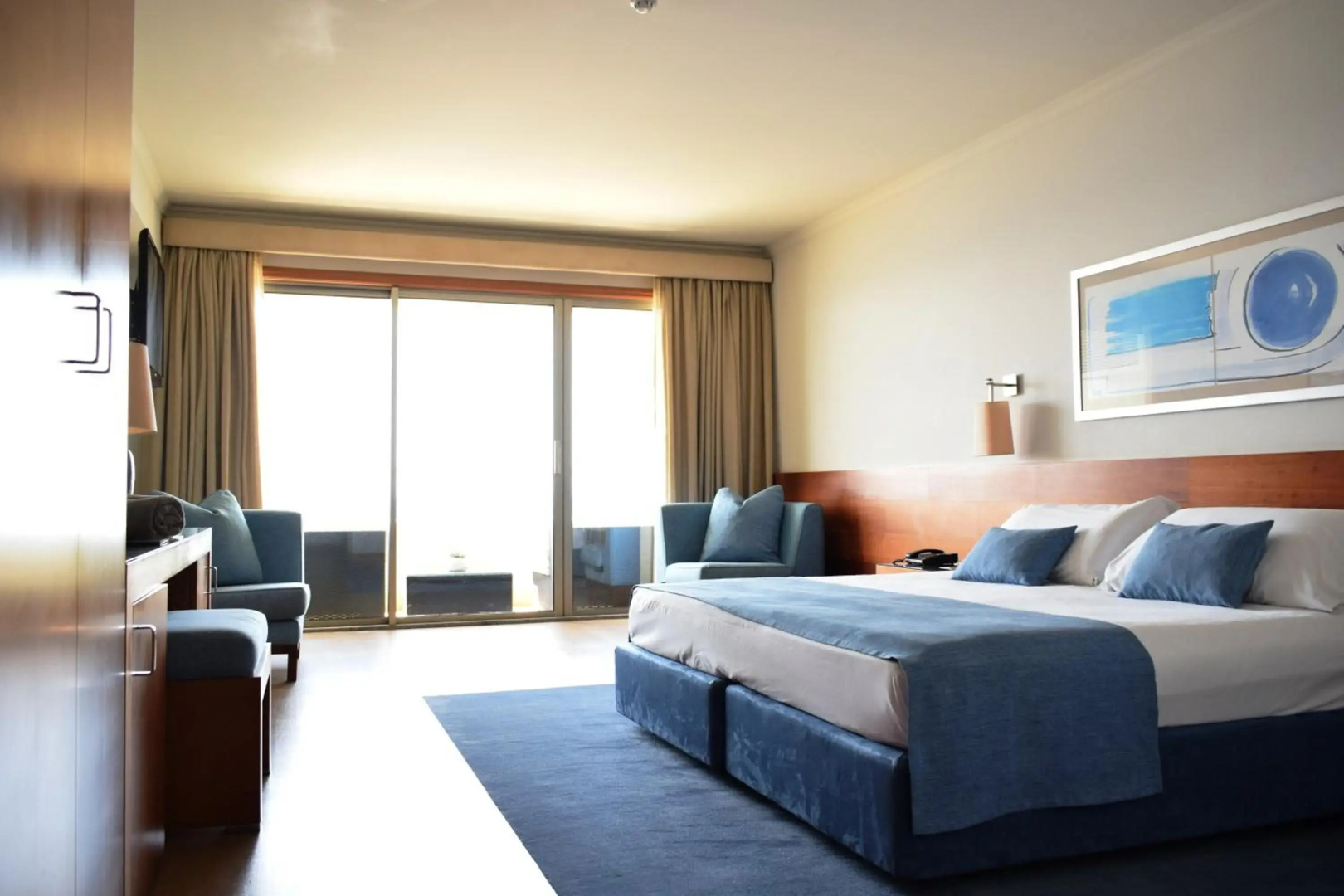 Madeira Regency Cliff