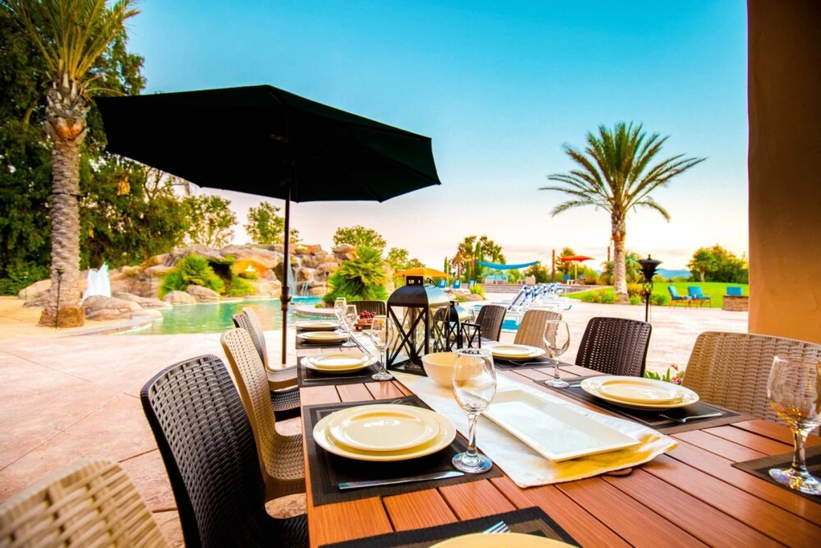 Mermaid by Avantstay Private Estate w/ Pool, Volleyball & Arcade!