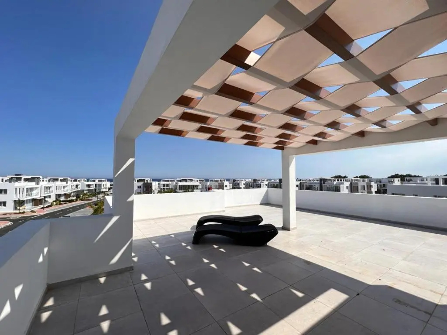 Four Seasons Life Apartments