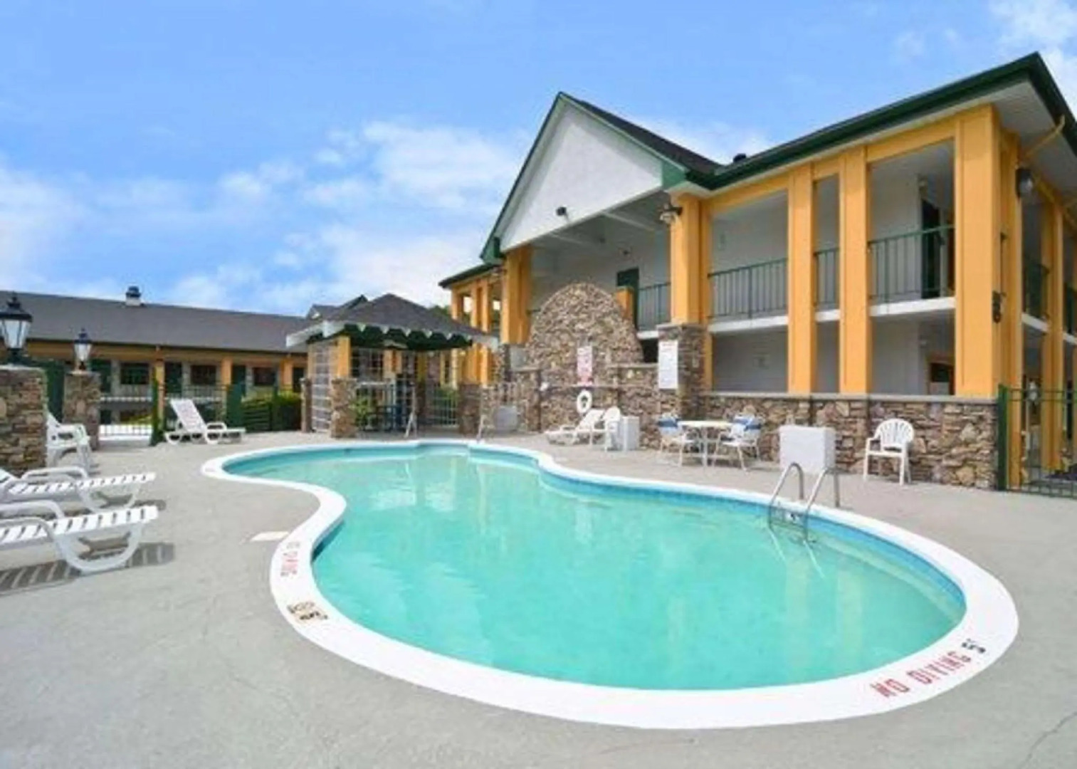 Quality Inn & Suites Biltmore East
