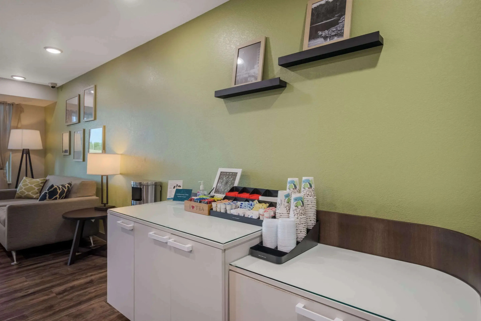 Woodspring Suites Milwaukee - Menomonee Falls