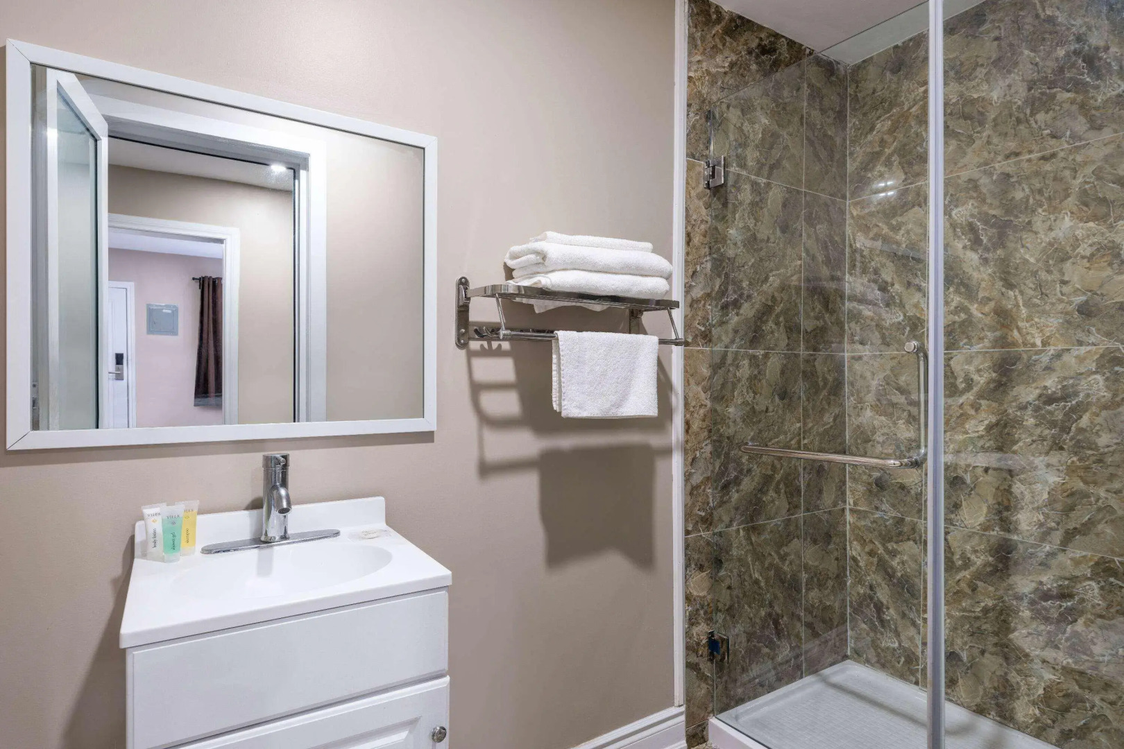 Super 8 By Wyndham Niagara Falls On