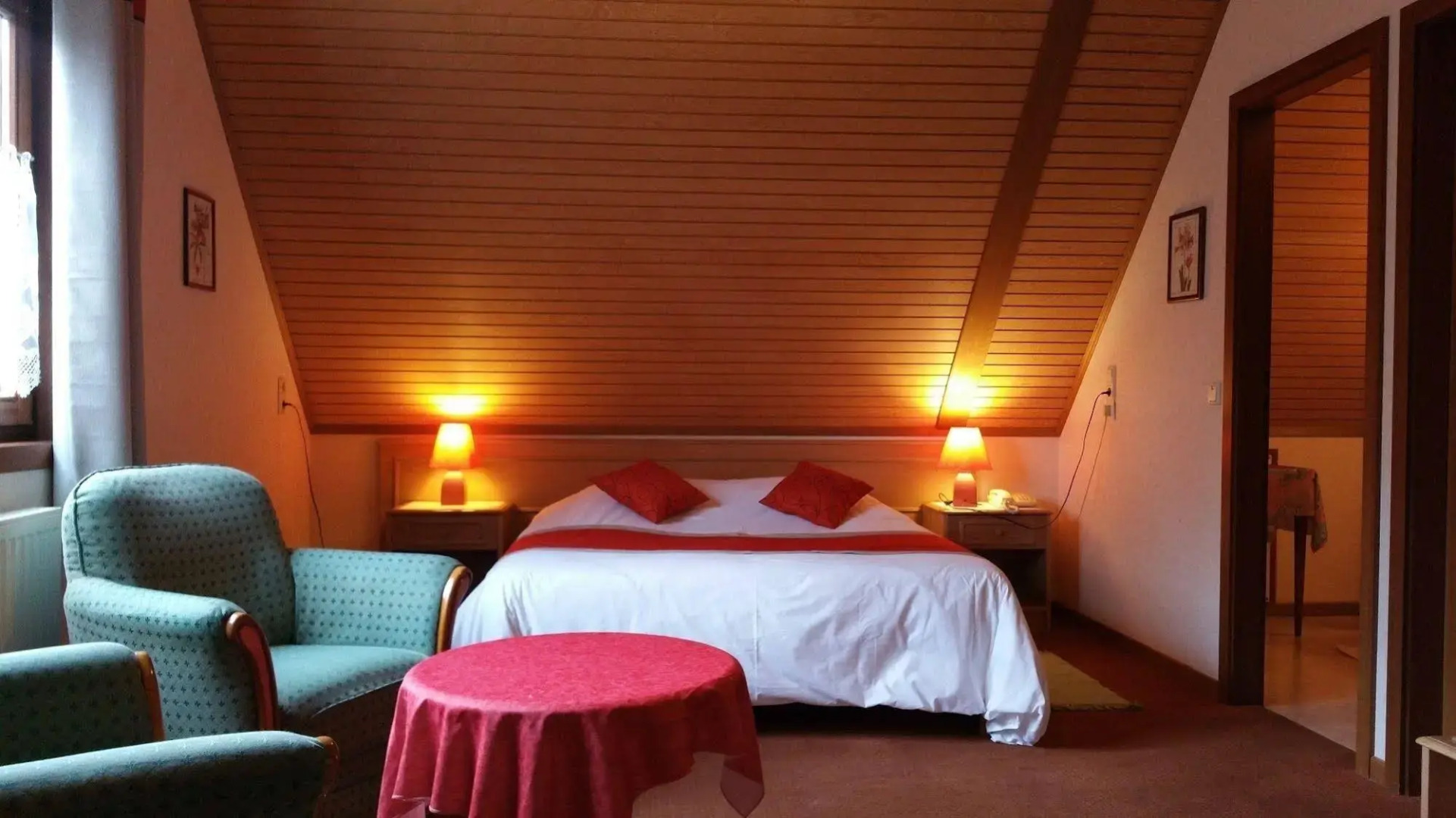 Logis _ Hotel Restaurant La Sapiniere