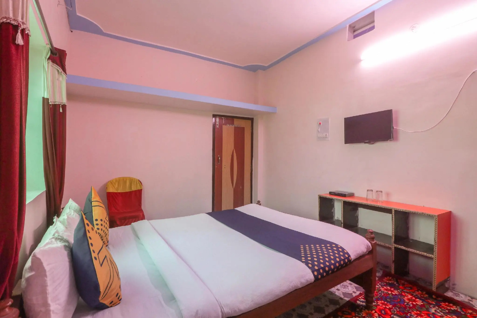 SPOT ON 62860 Hotel Happy Palace