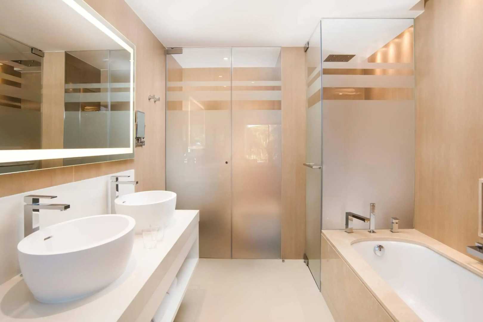 Pine Cliffs Ocean Suites, a Luxury Collection Resort & Spa