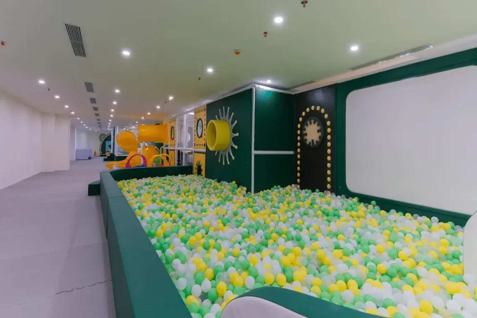 Aquamarine Cam Ranh - By Swandor