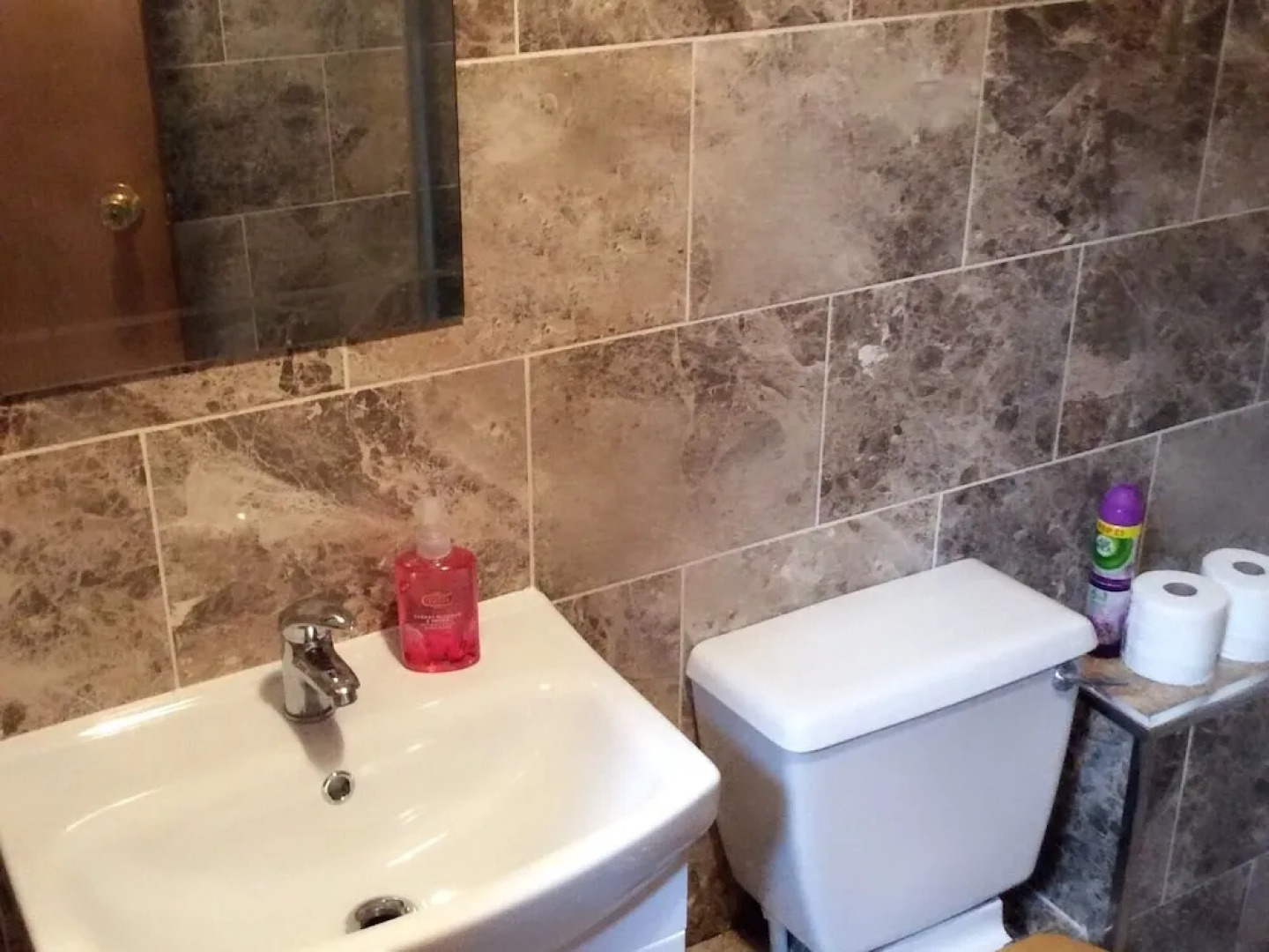 The Lodge Guesthouse