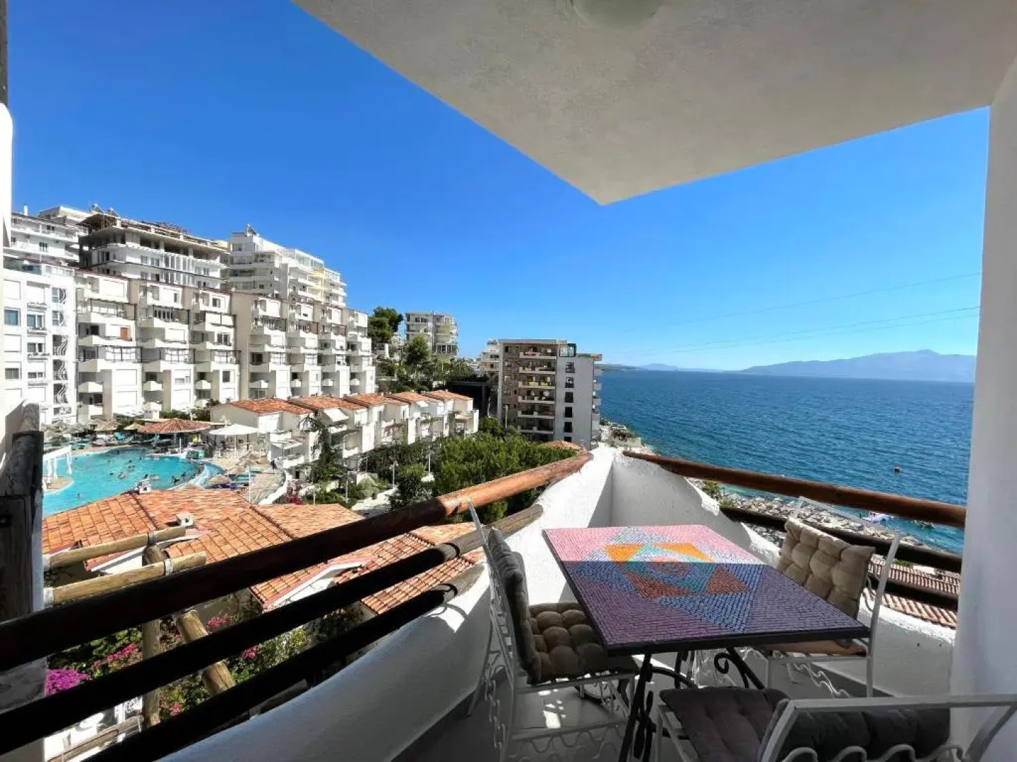 Sunny Bay Apartments