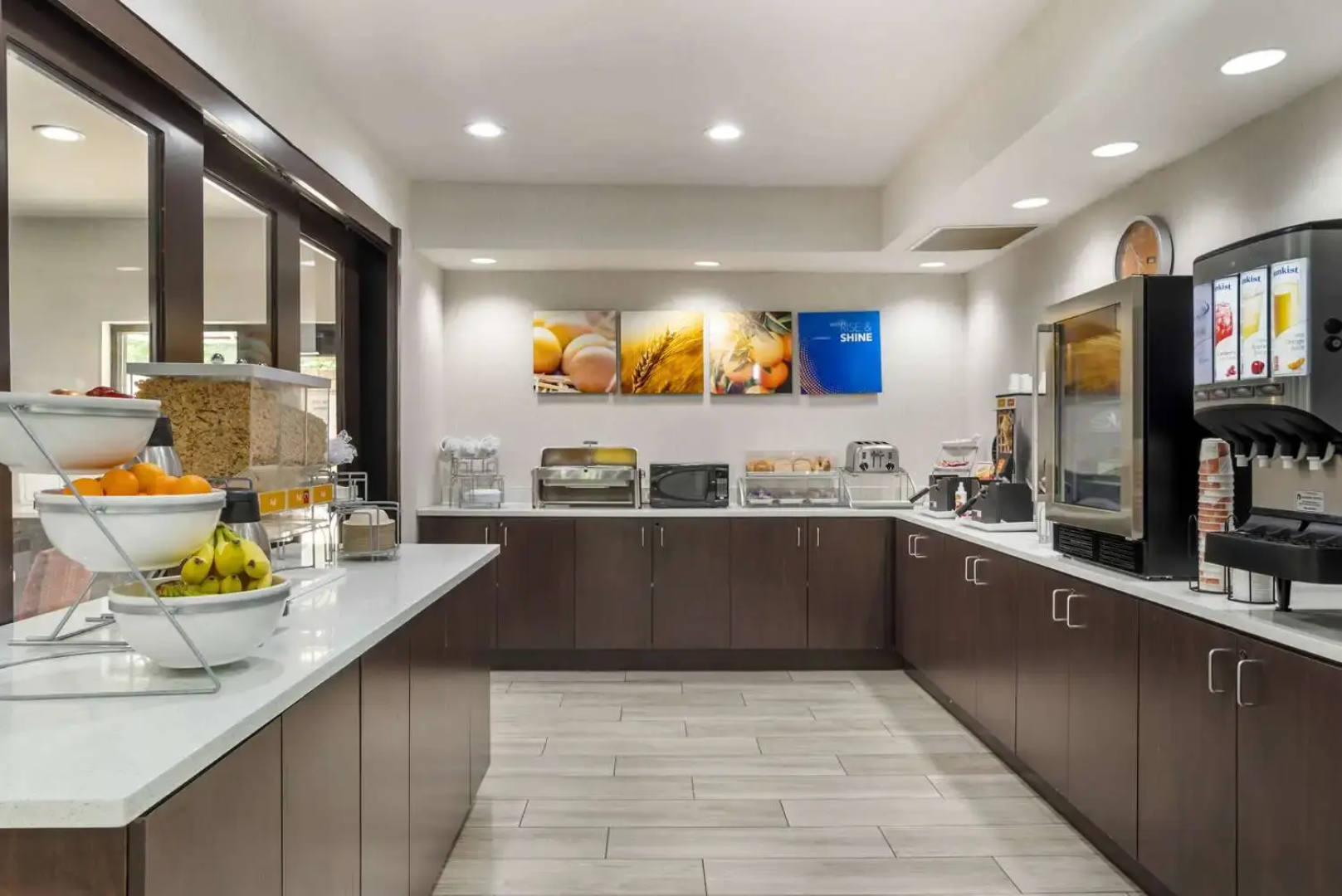 Comfort Suites At WestGate Mall