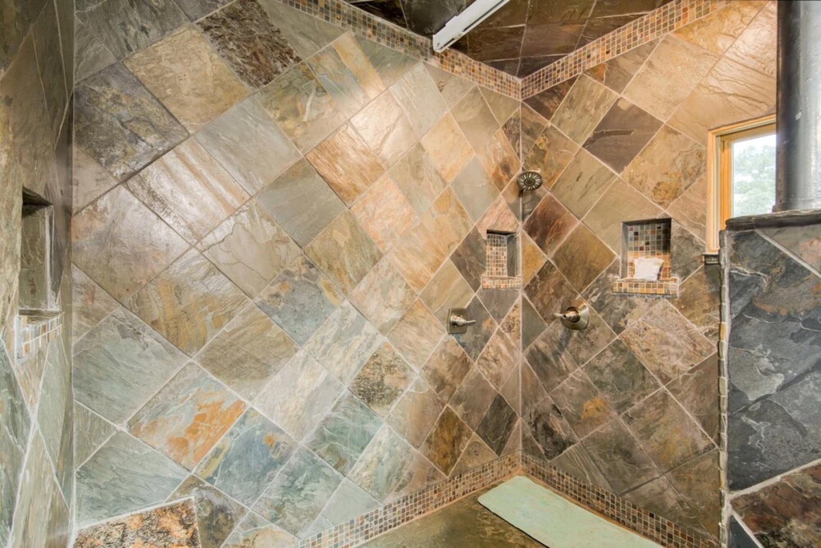 River Oaks Lookout - Unit B