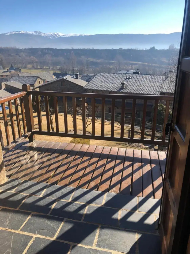 Duplex Bolvir con piscina y excelentes vistas
