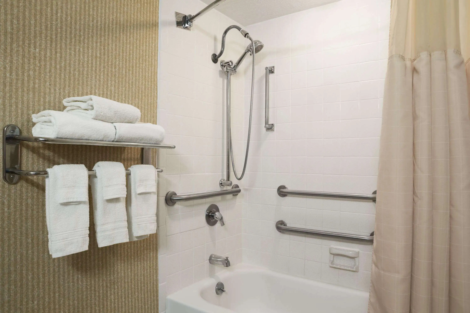 Days Inn by Wyndham Rock Falls