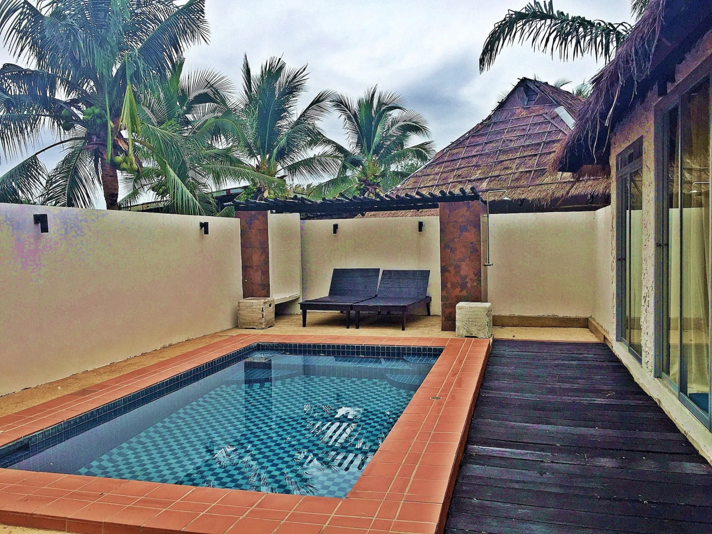 Lawana Escape Beach Resort