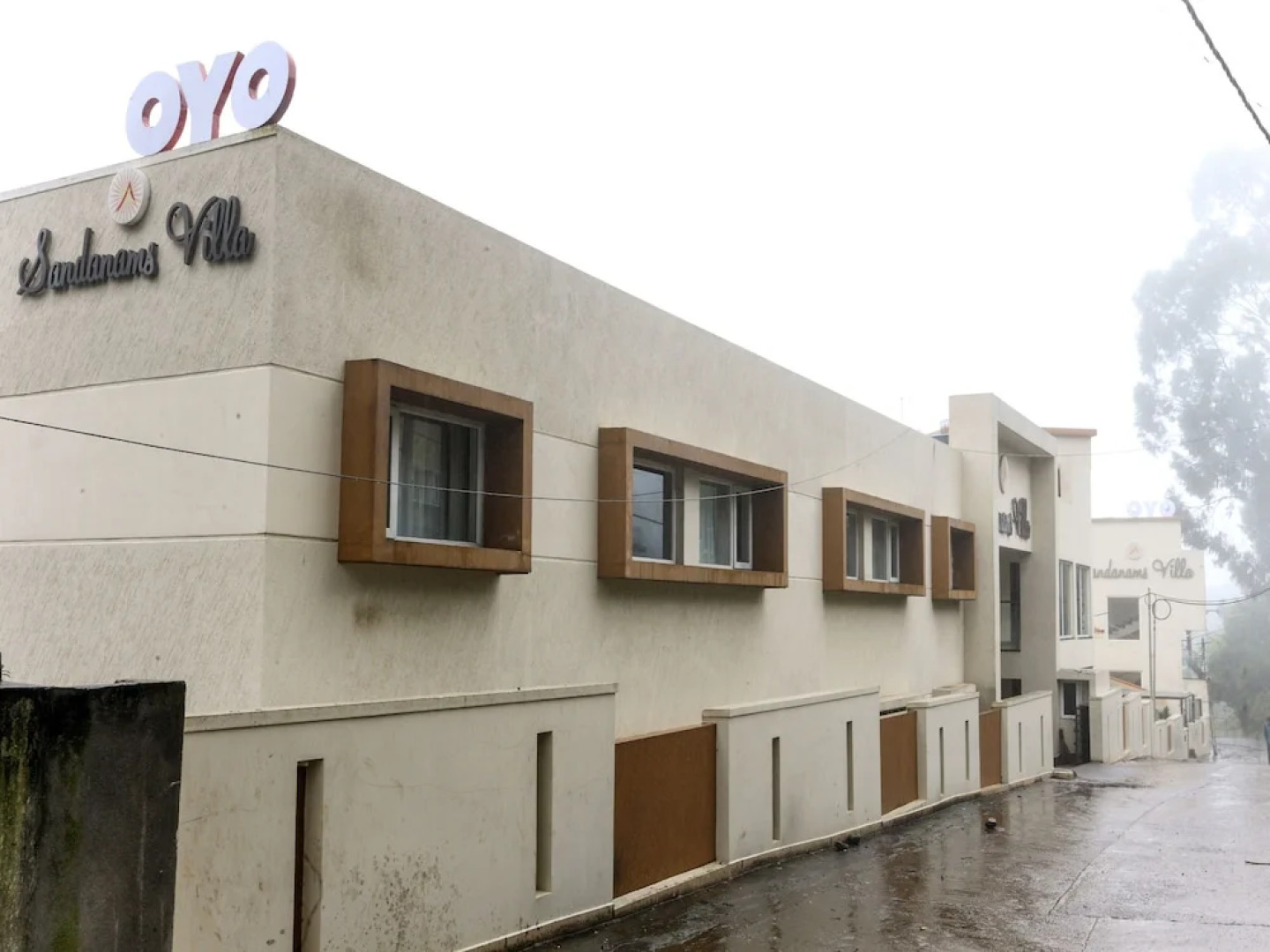 OYO 4943 Sandanams Villa