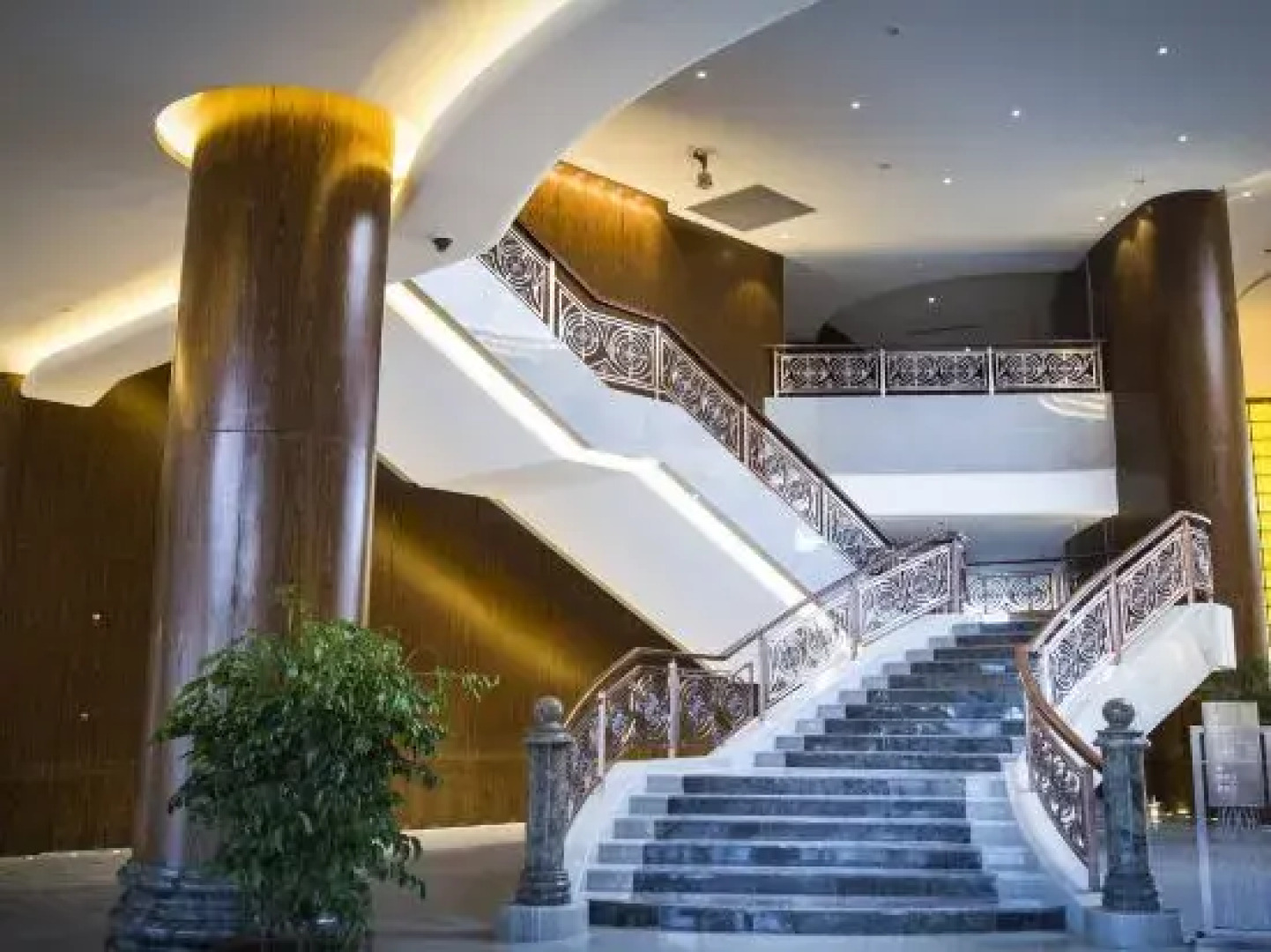 Xingtai Blue Horizon Grand Holiday Hotel