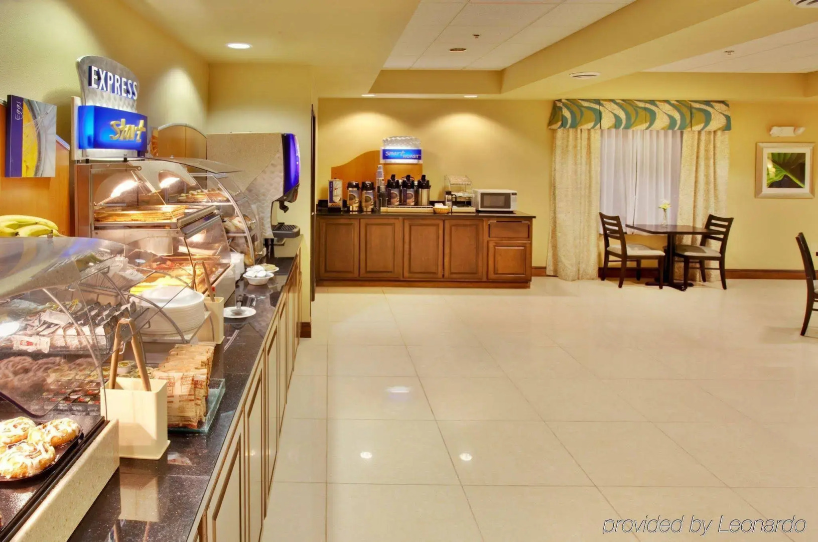 Holiday Inn Express Waterloo Cedar Falls by IHG