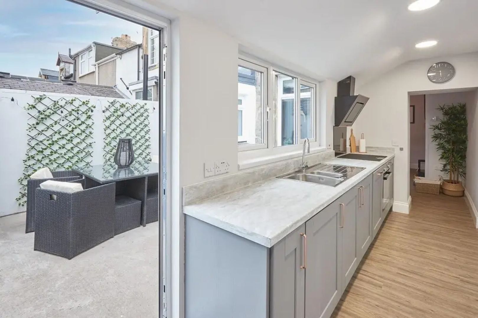 Host Stay King S Cottage