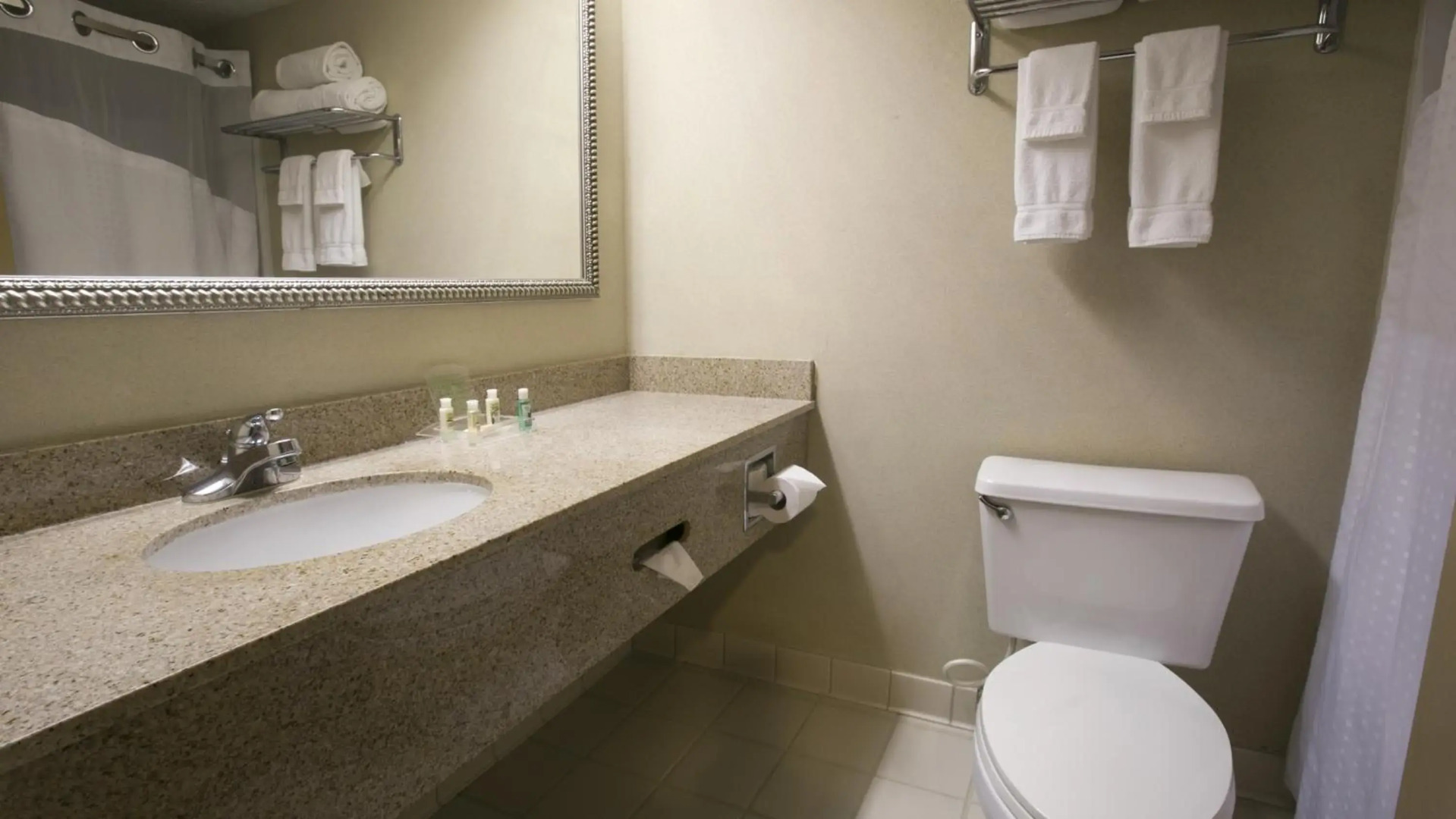 Holiday Inn Express Biloxi - Beach Blvd by IHG