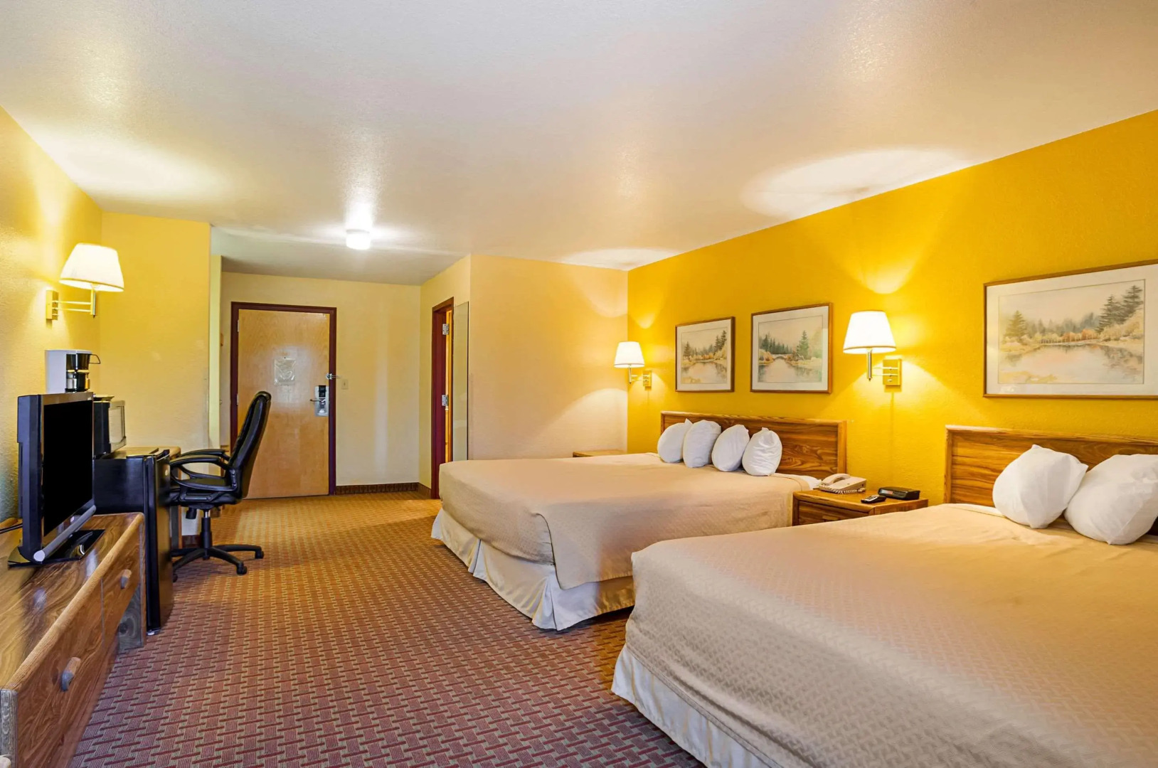 Rodeway Inn & Suites