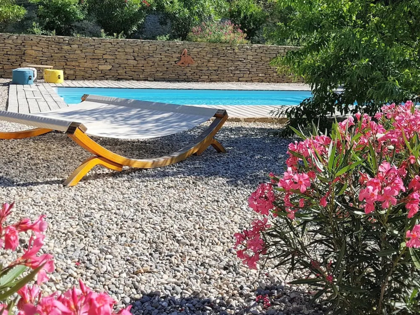 Charming Cottage With Pool and Beautiful Garden, 1 km From Faucon