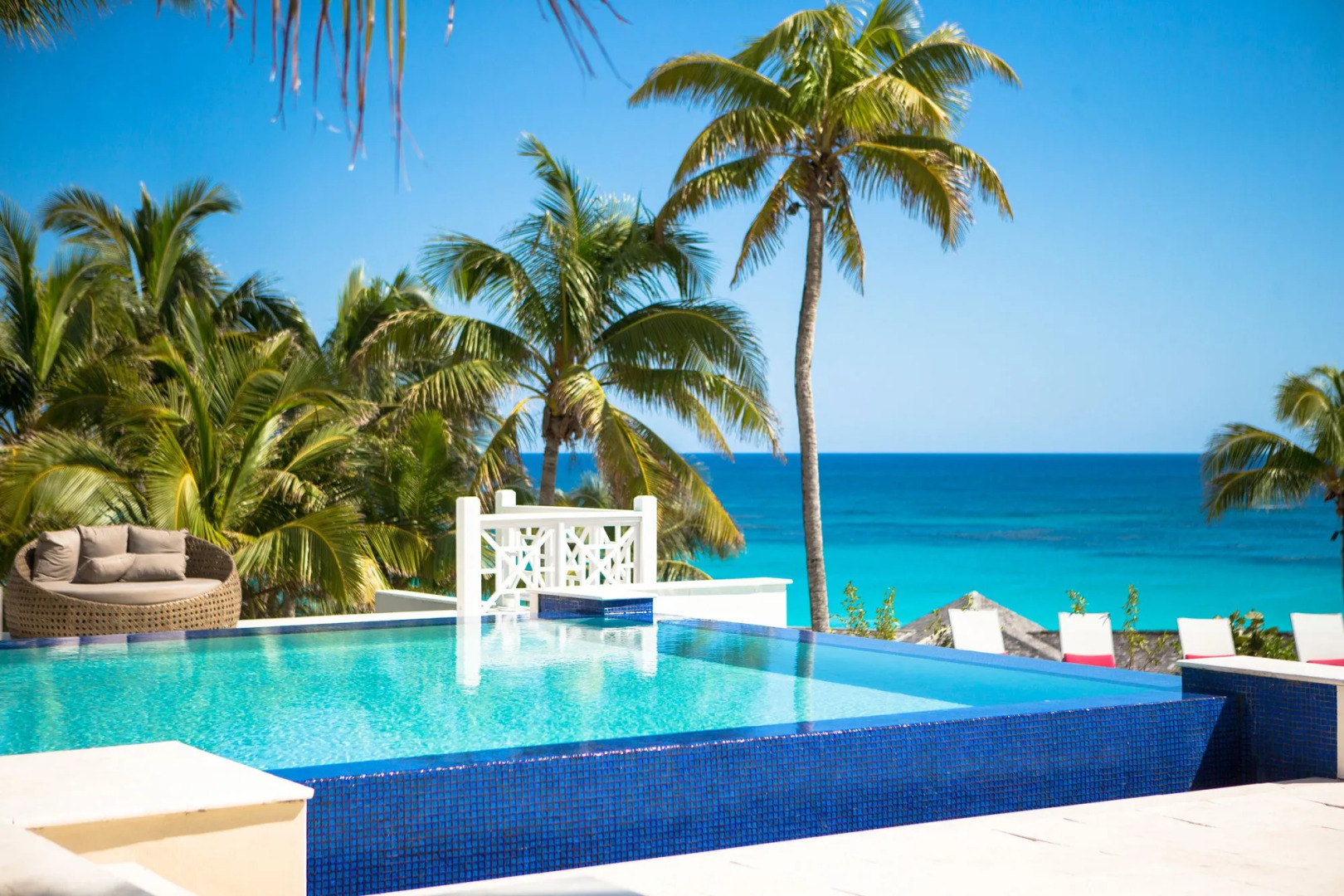 Coral Sands Inn & Cottages