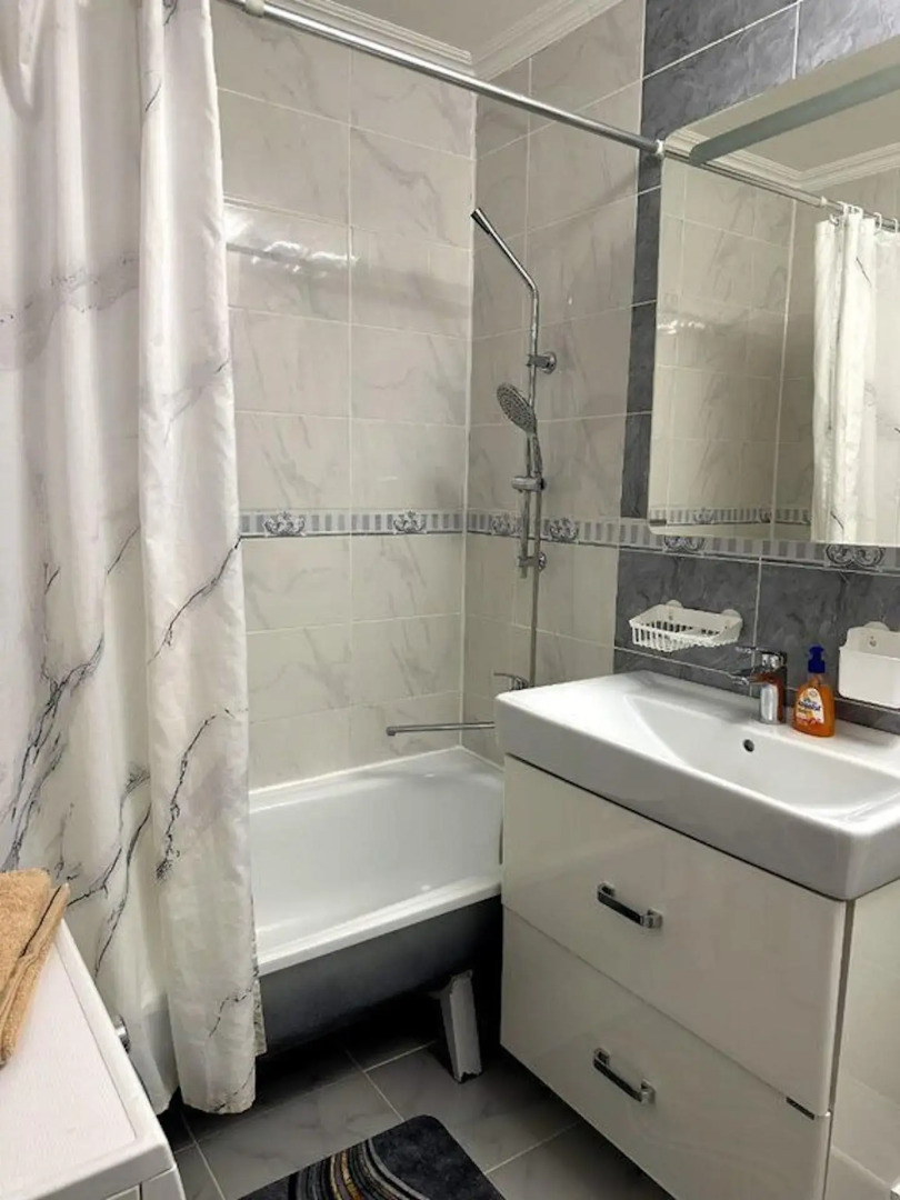 Апартаменты на улице 6-я Нововатутинская