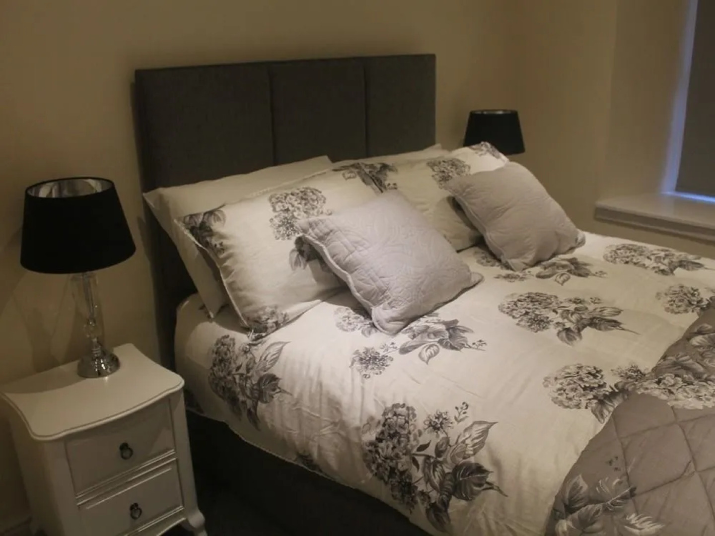 Black Bull with Rooms