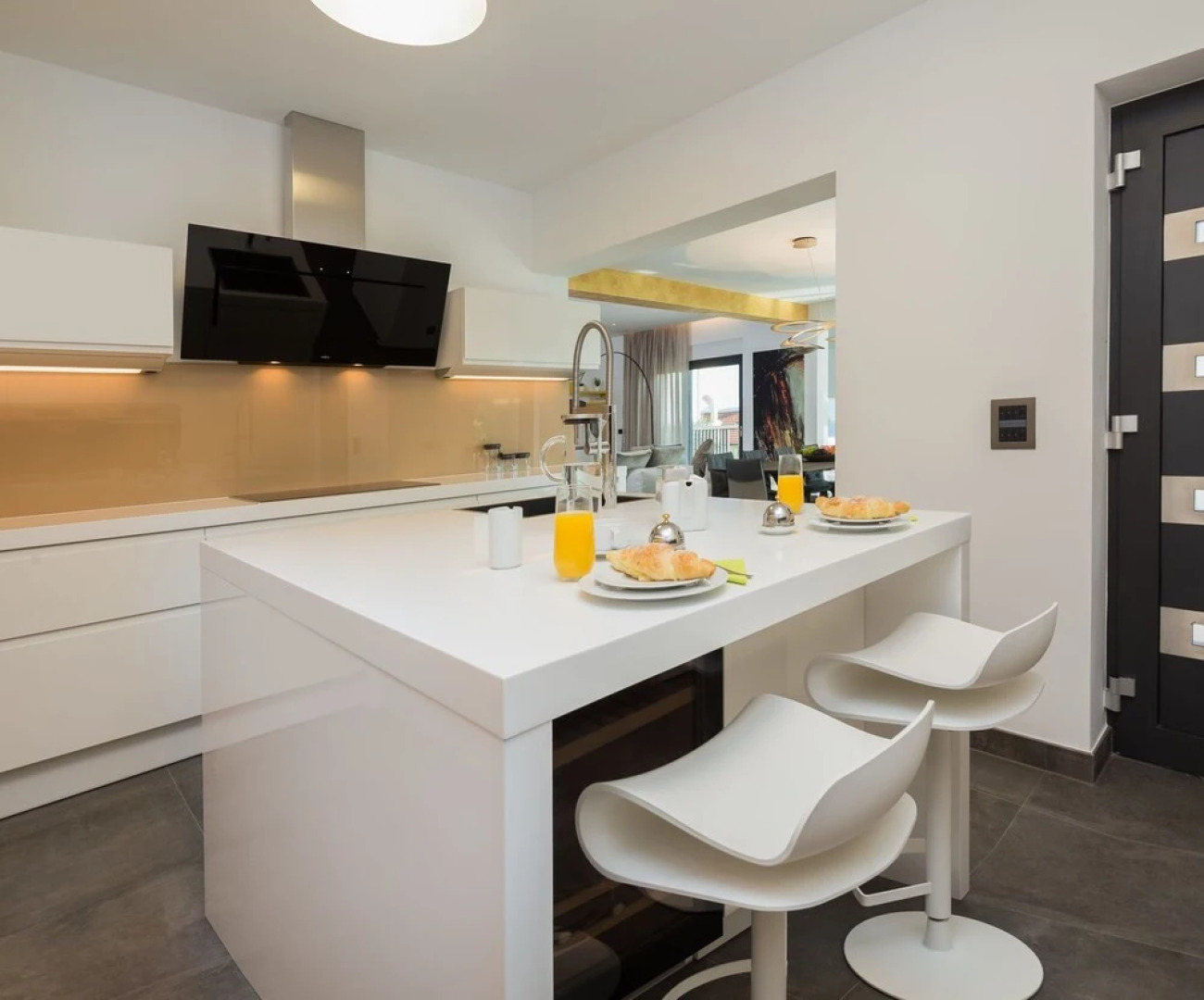 Beachfront Villa Azzurro With Pool