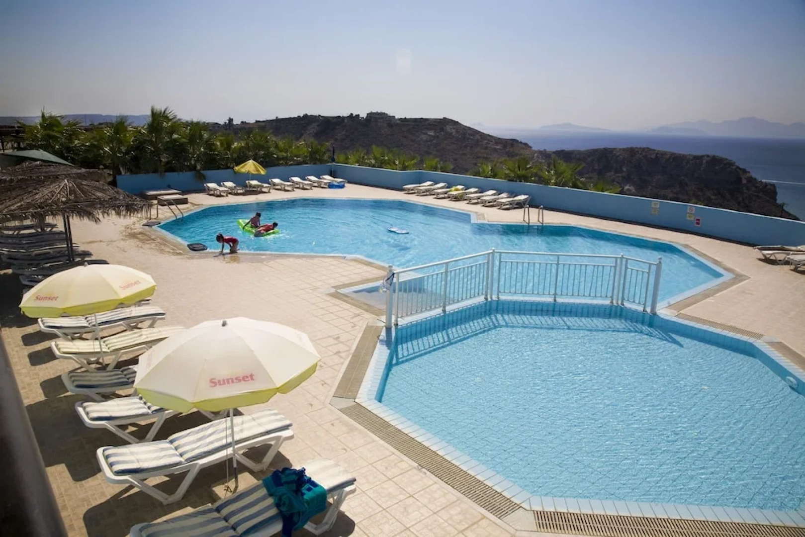 Hotel Pantheon, Kefalos