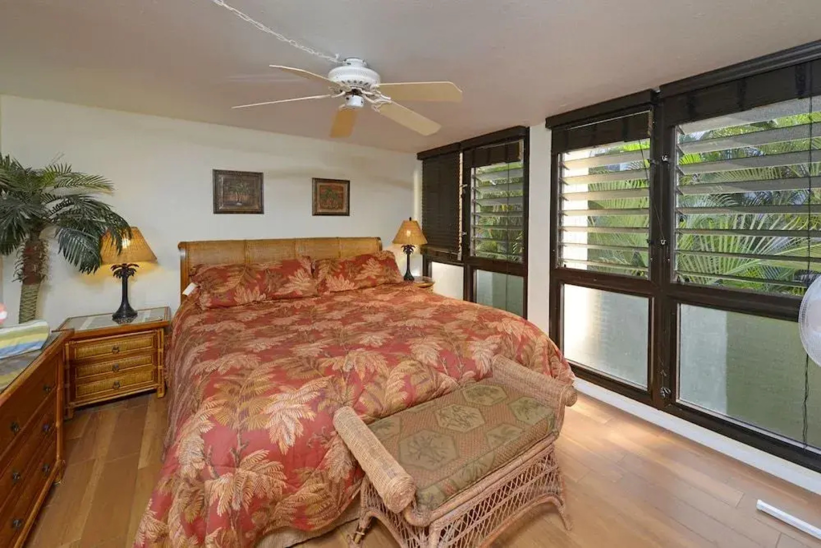 Kaleialoha #204 1 Bedroom 1 Bathroom Condo by Redawning