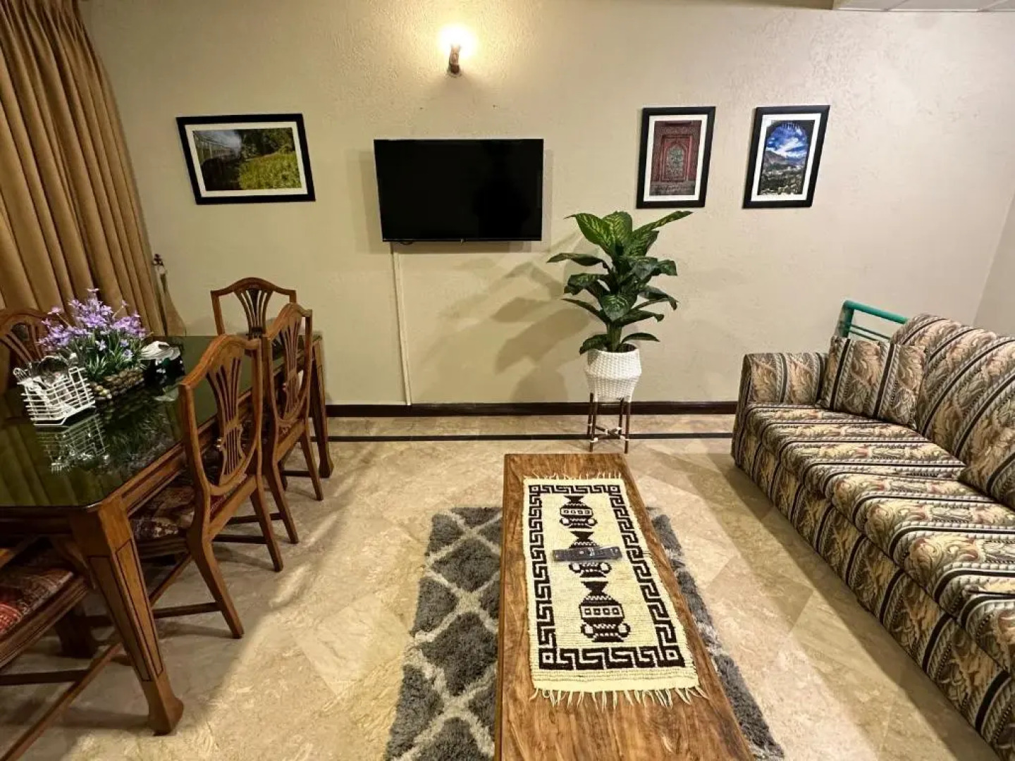 White House Cottages