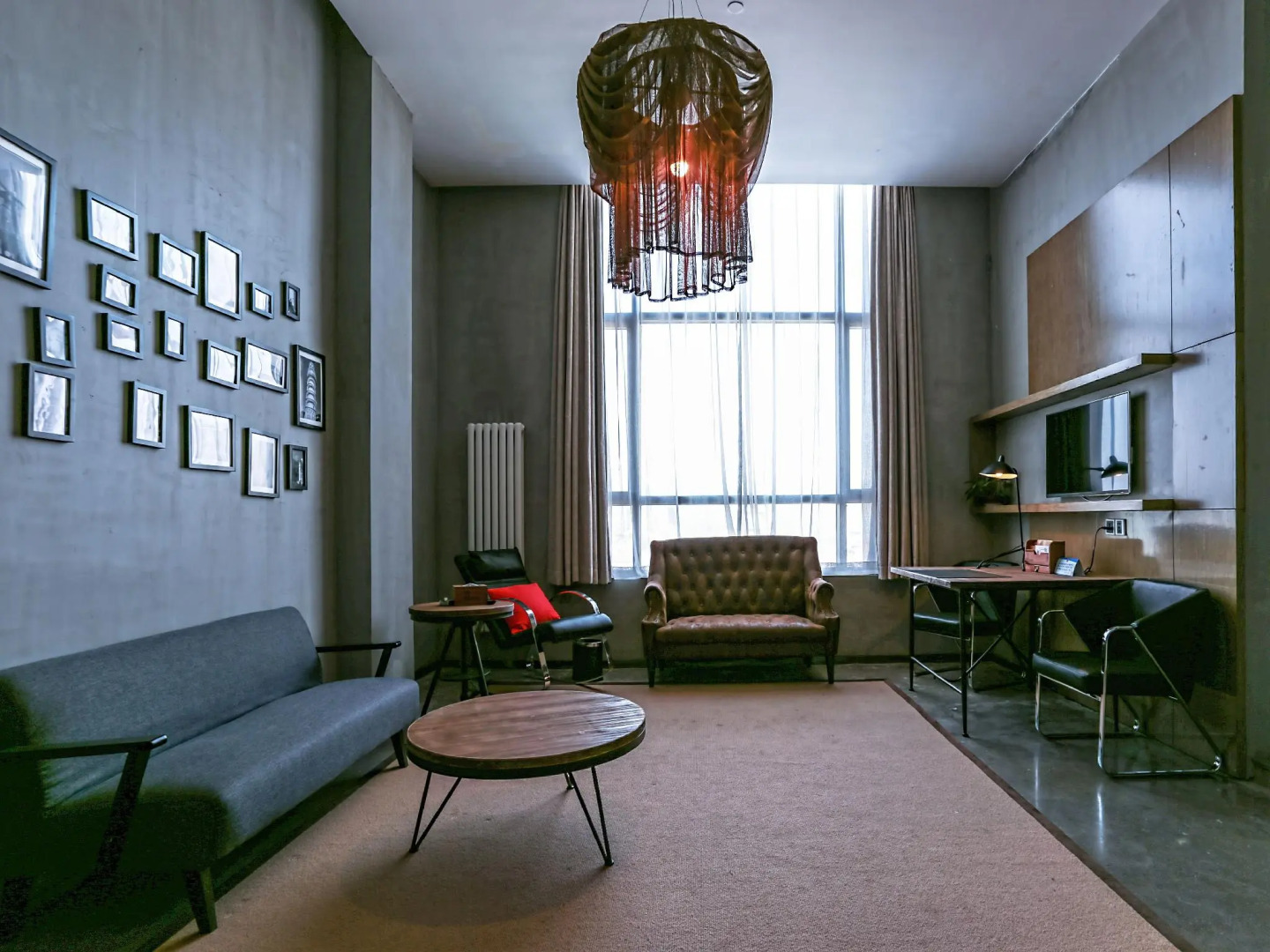 Time Tunnel Designer Hotel