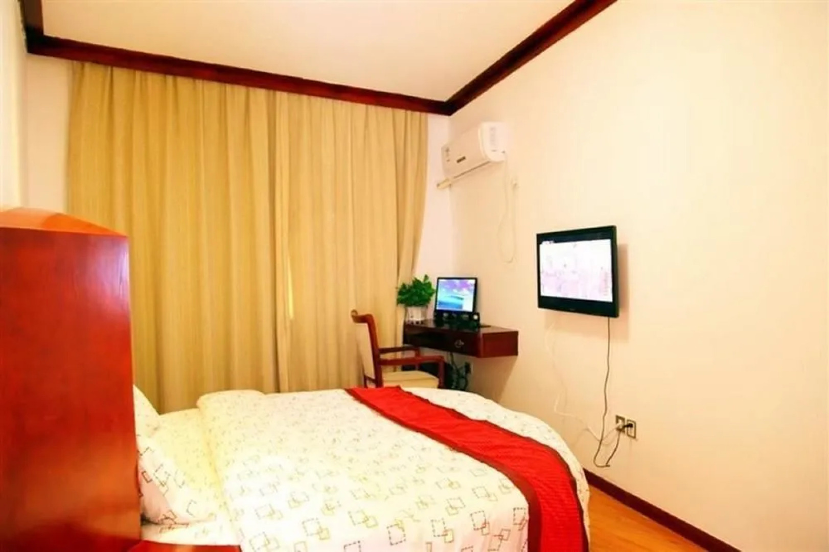 Baiyun Hotel - Lushan