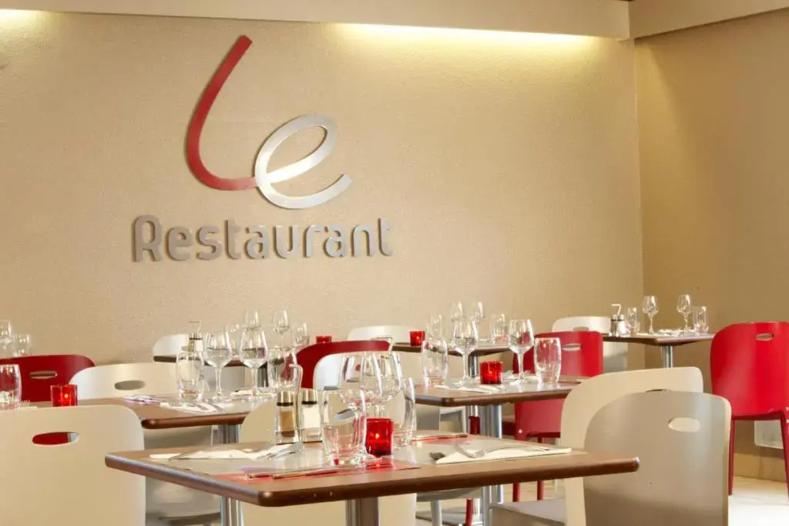 Brit Hotel Confort Dinan Taden