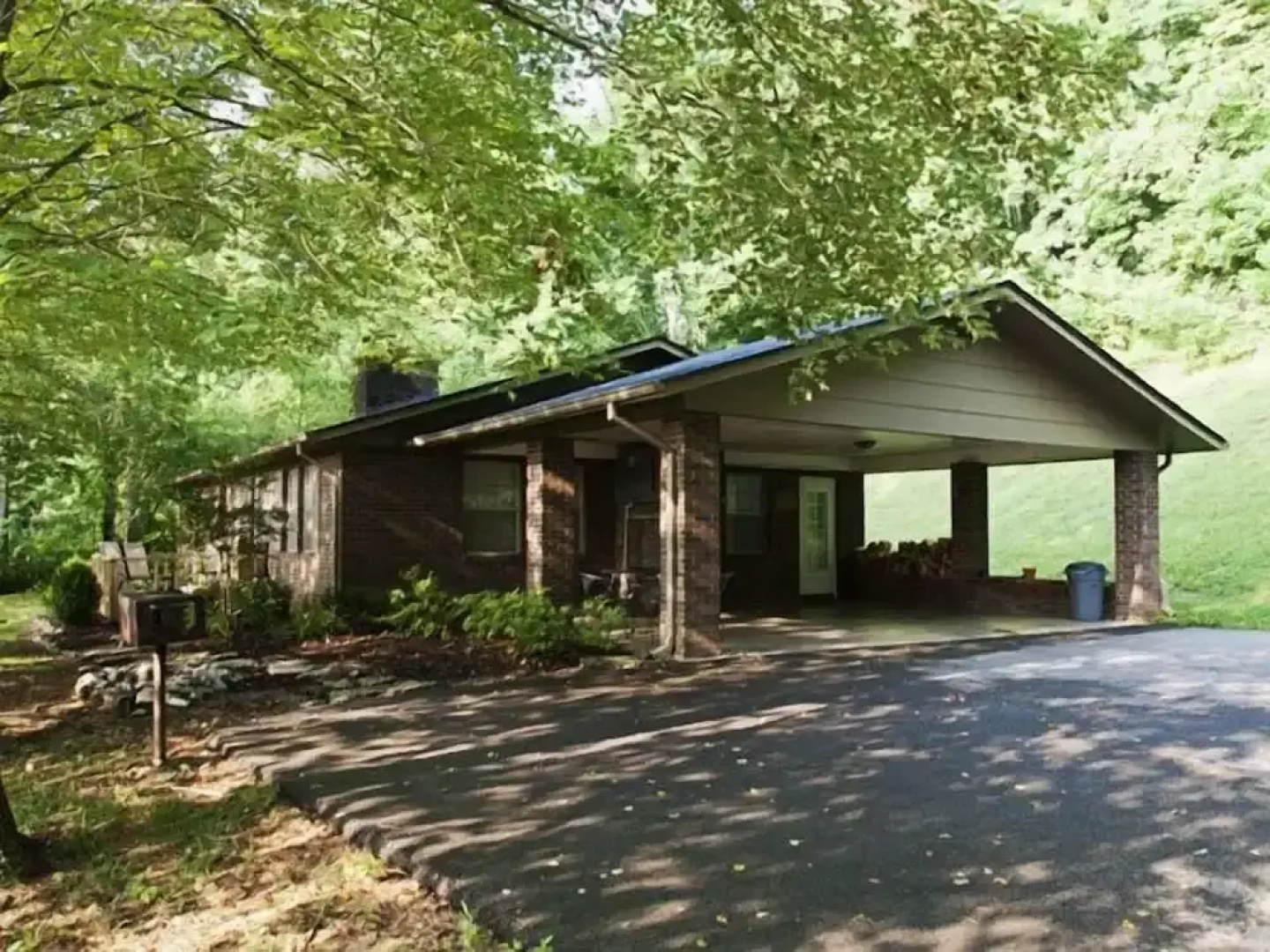 Lakeside Resort-Lakeside Cabins
