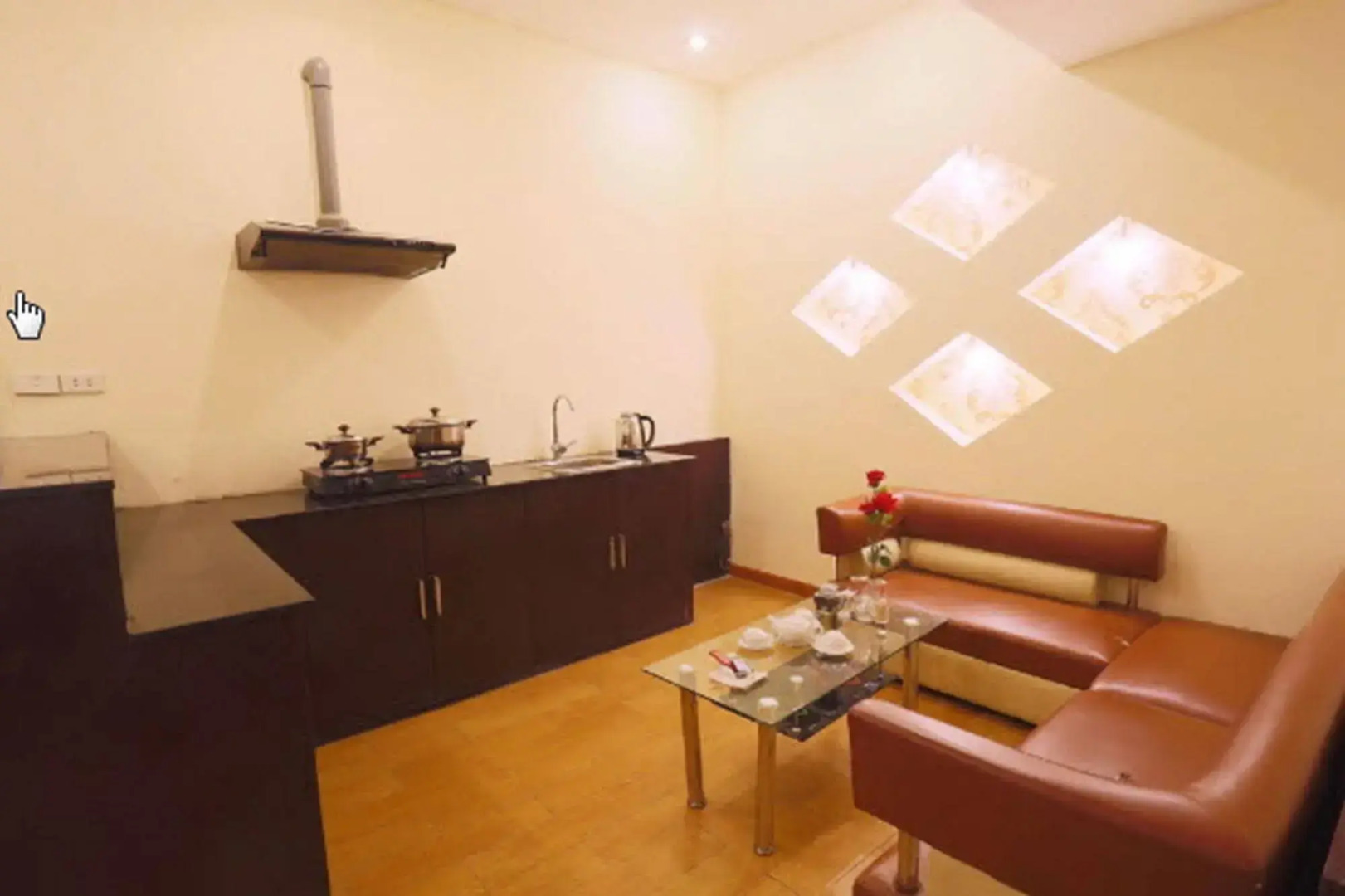 A25 Hotel - 46 Chau Long