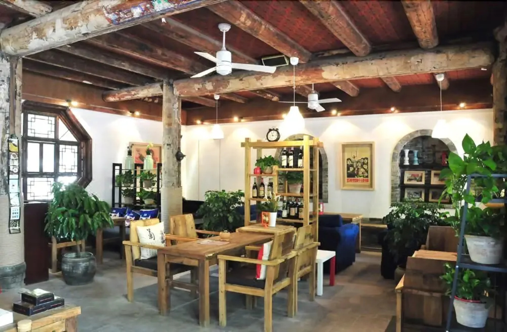 Zuoyouke Theme Hotel