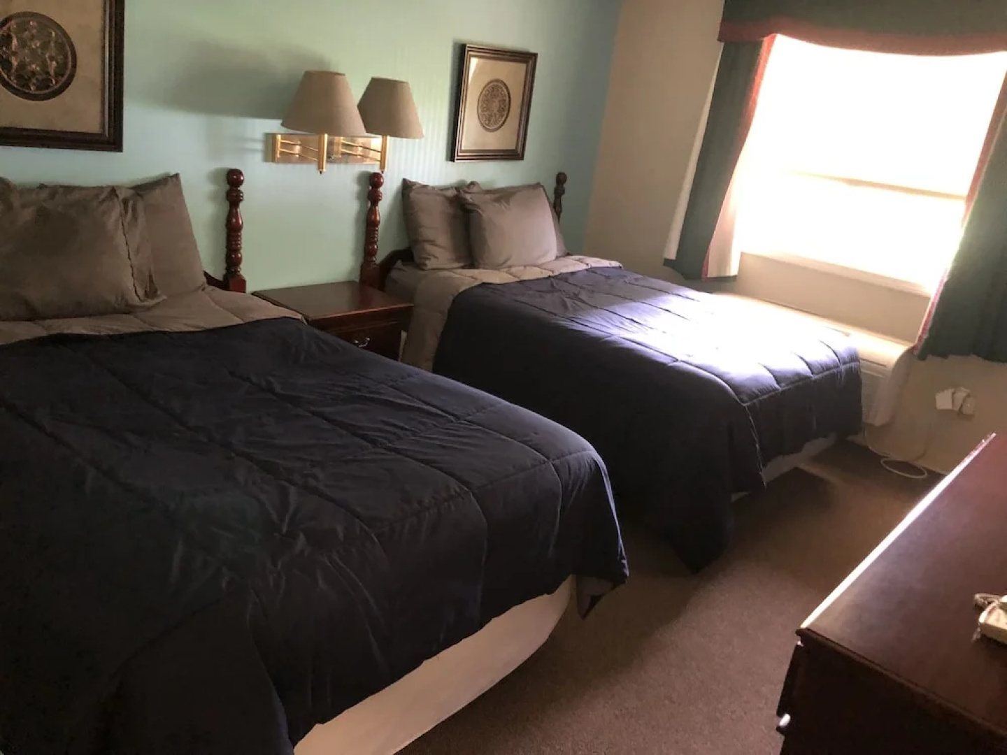The Tompkinsville Inn