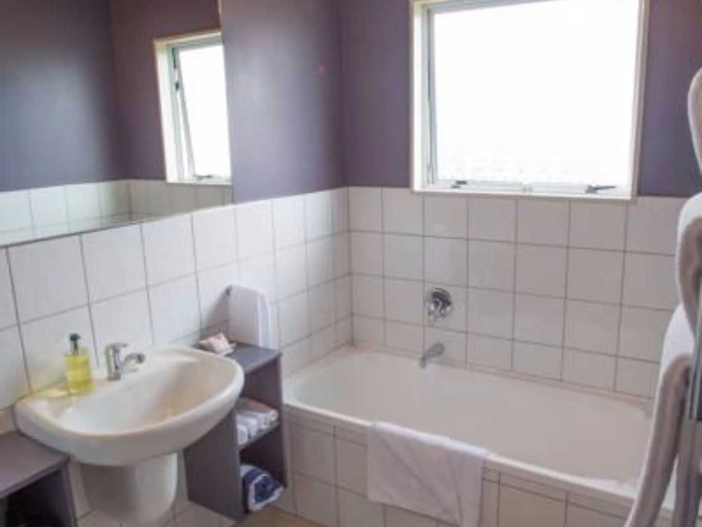 ASURE Colonial Lodge Motel