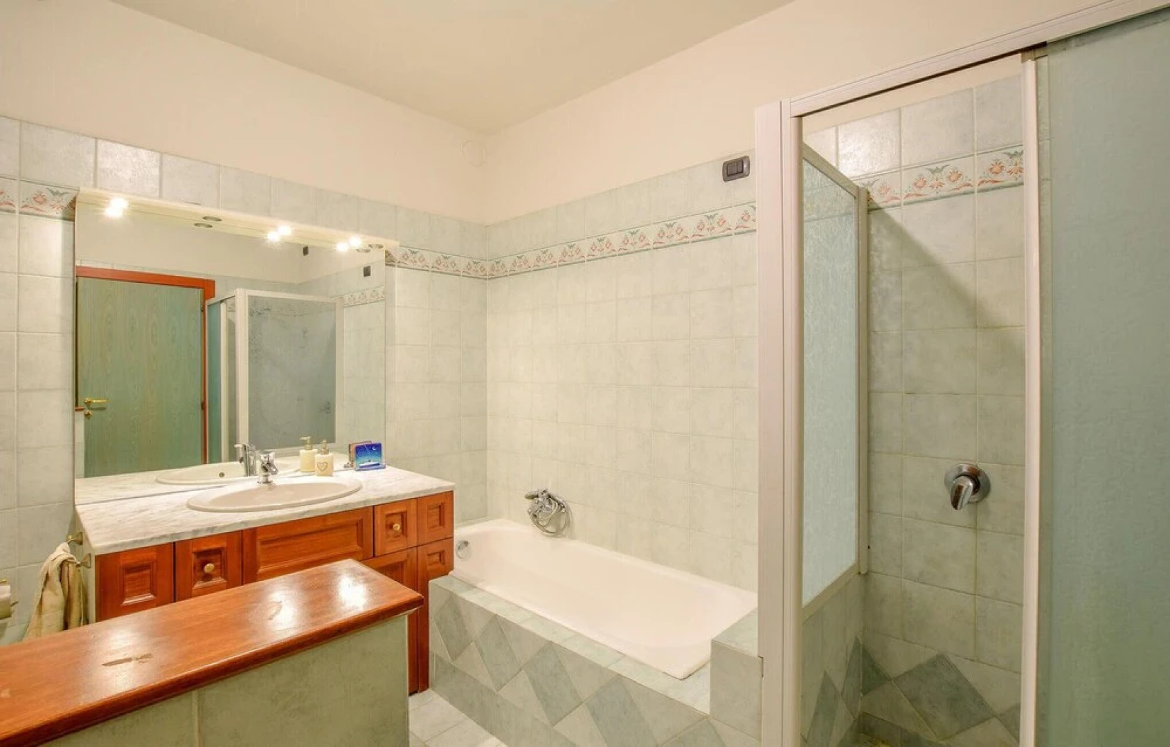 Stunning Home in Pilzone/iseo With 4 Bedrooms and Wifi