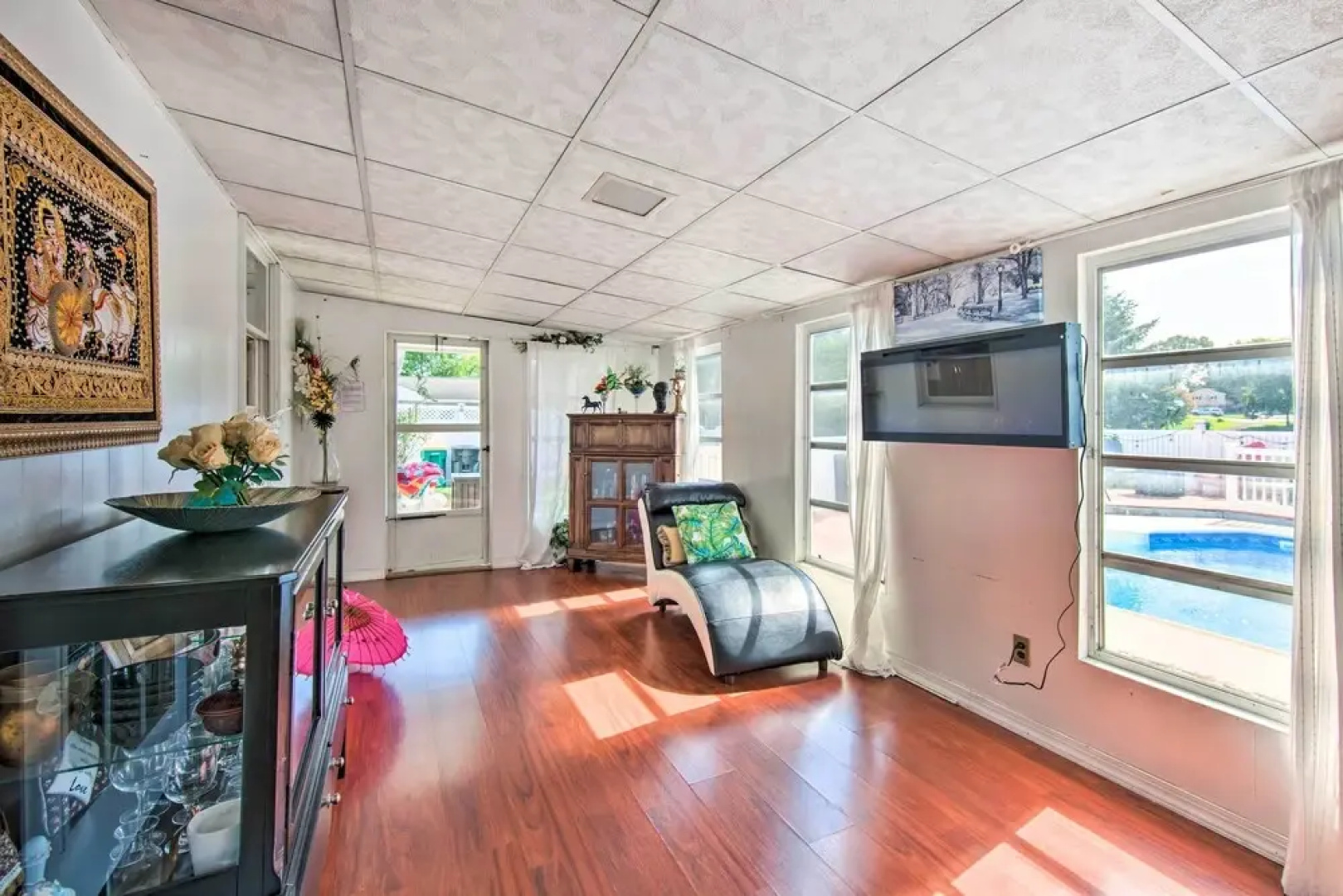 Spacious Palmyra Home w/ Fire Pit & Deck!