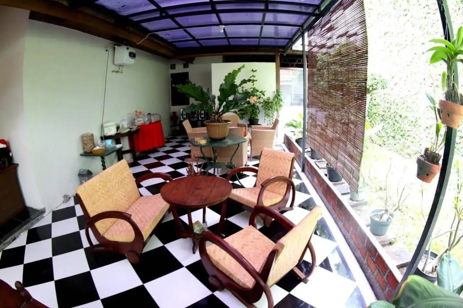 Santo Guest House
