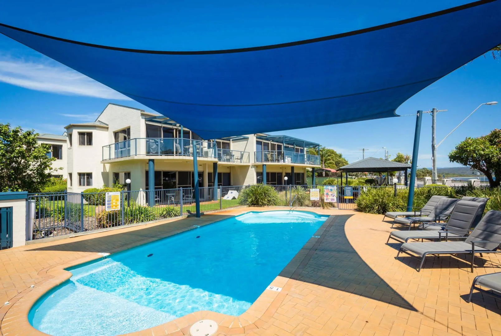 Sails Luxury Apartments Merimbula