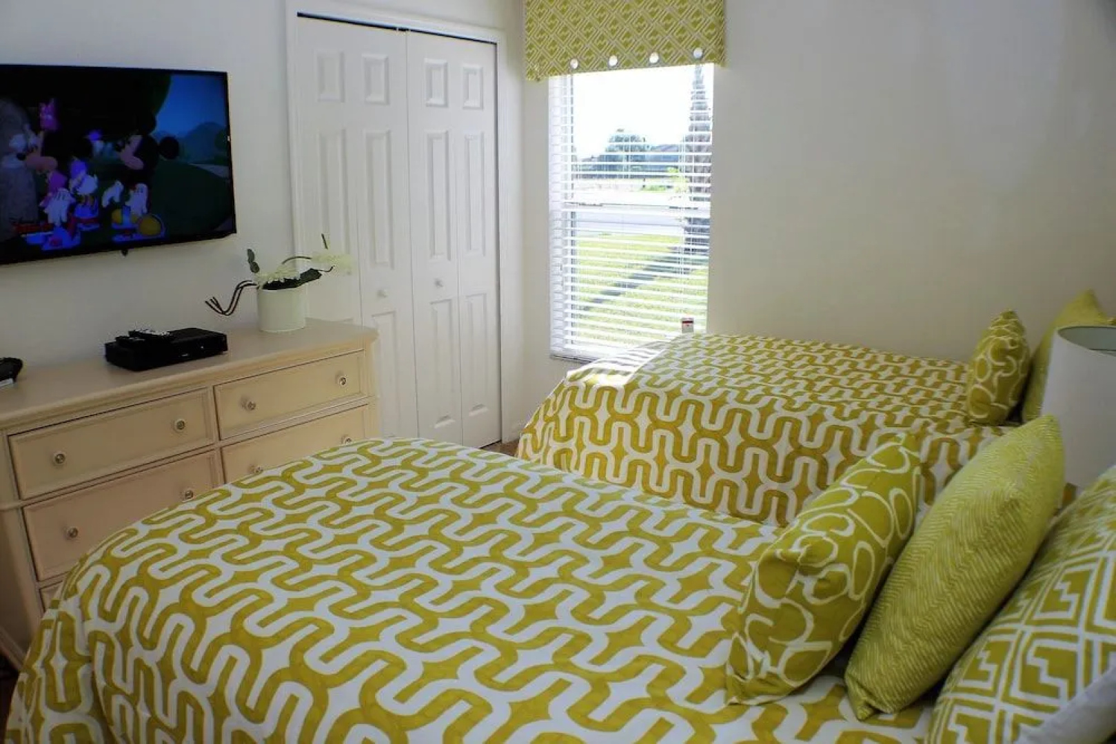 Gated Golf Course Private Pool Spa & Games Room