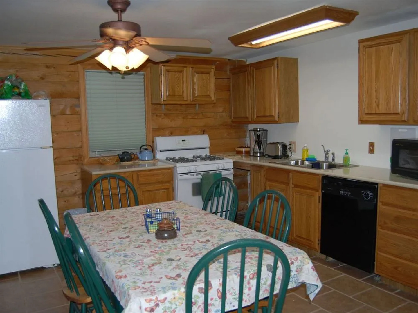 Daniels Lake Lodge B&B