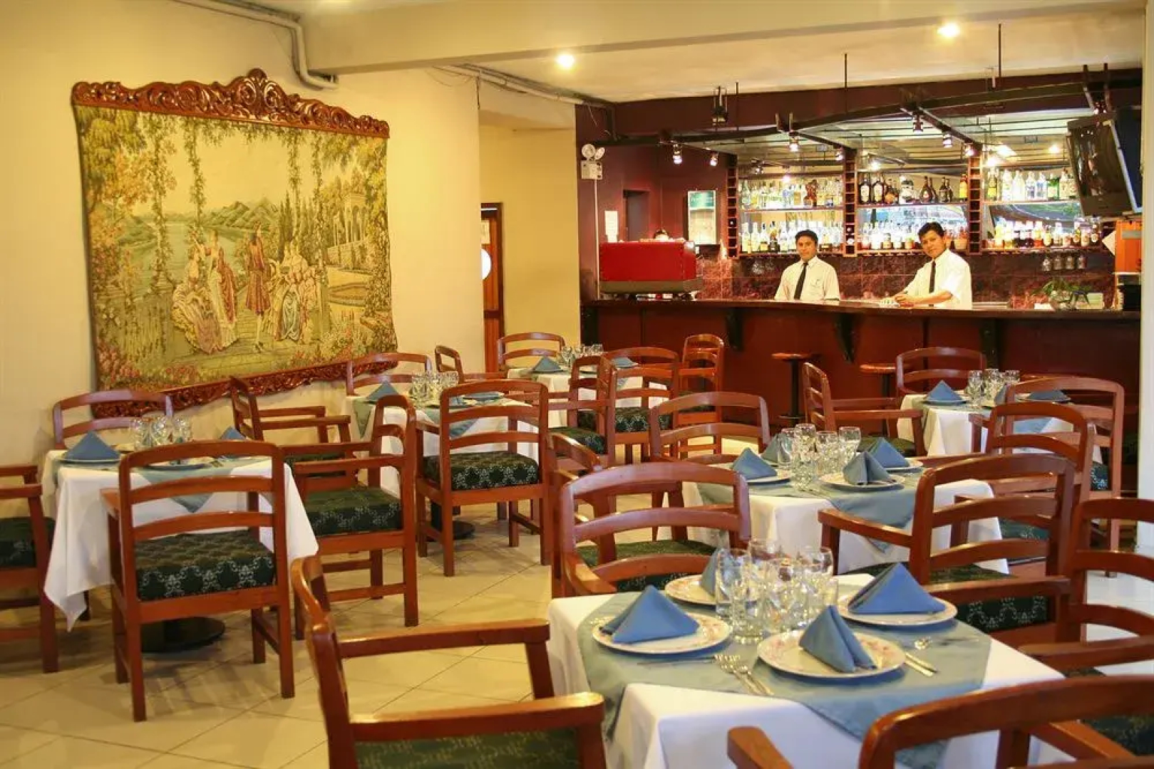 Royal Inn & Casino Hotel