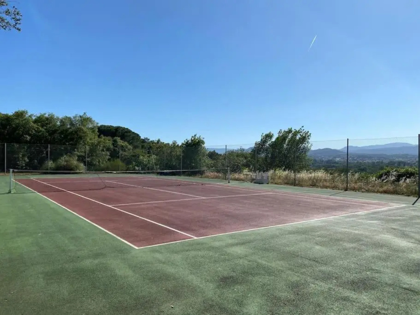 Studio rénové avec piscine proche Saint-Tropez
