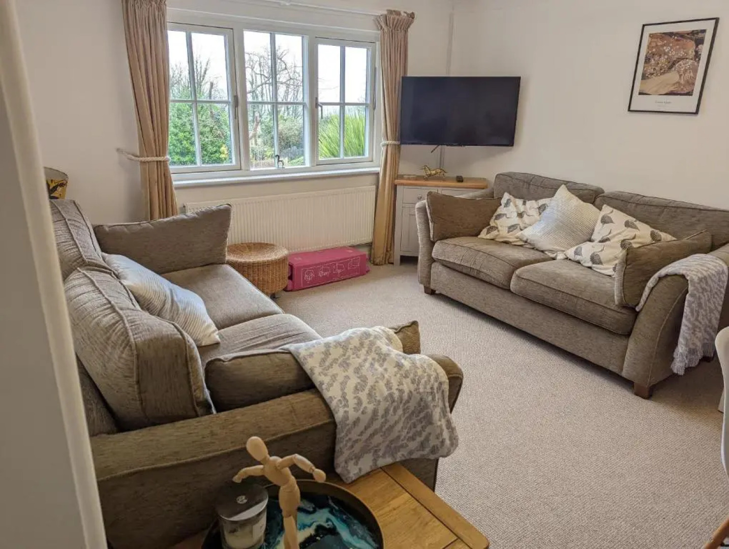 2 Bed Cottage - Sleeps 4 - Garden, Pets, Wifi